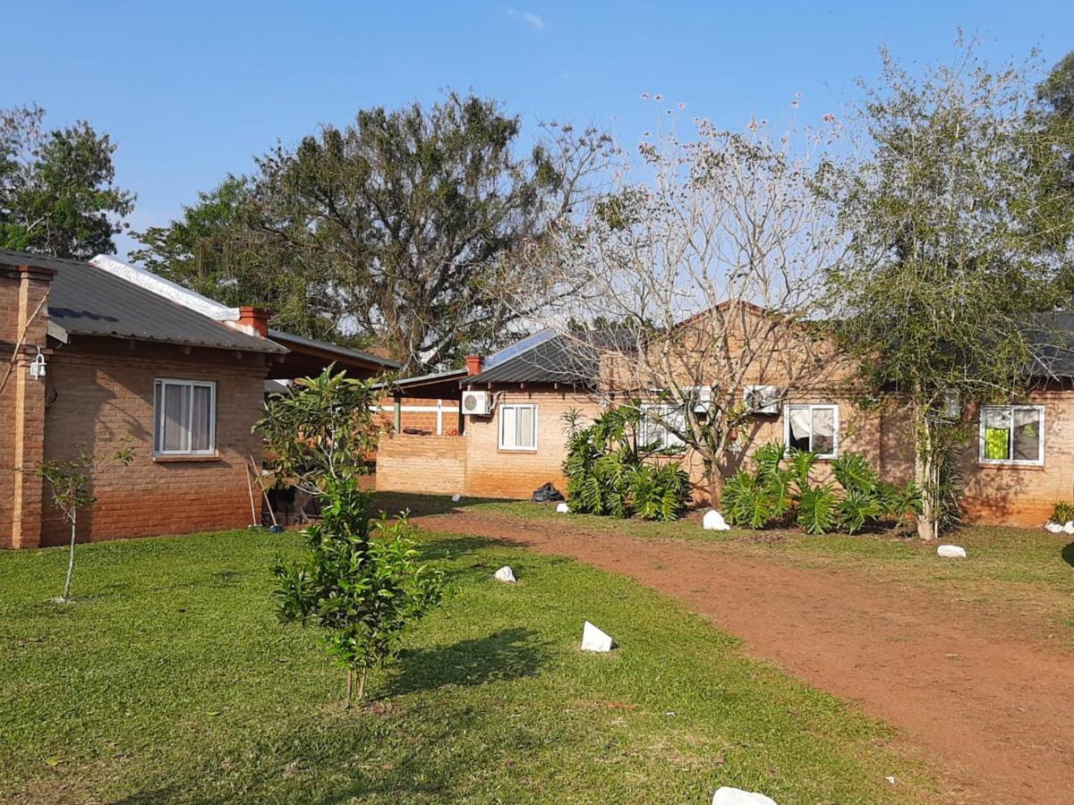 Mi Buen Refugio Villa Puerto Iguazú Exteriör bild